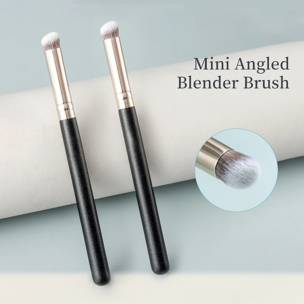 Beauty Queen Makeup - Angled Concealer Makeup Brush Under Eye