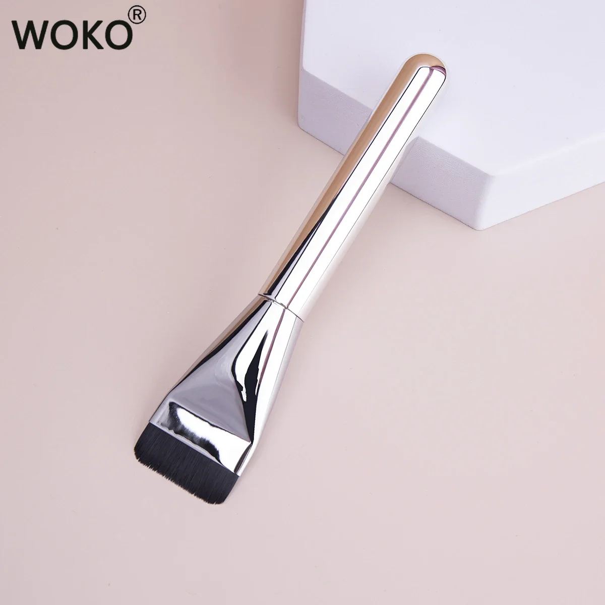 Ultra Thin Foundation Brush Li - огляд і ціна Beauty Queen Makeup