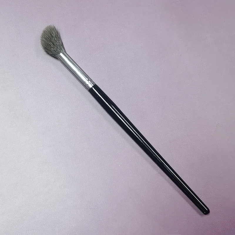 Highlighter Makeup Brushes Blu - огляд і ціна Beauty Queen Makeup